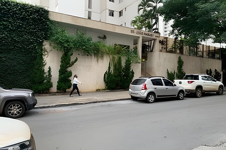 Apto 3 Quartos no Setor Bueno com garagem - 1902