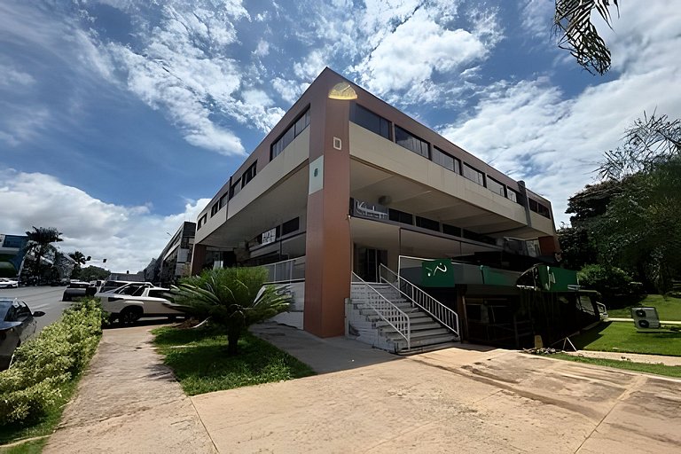 Reformado e moderno na Asa Norte 214